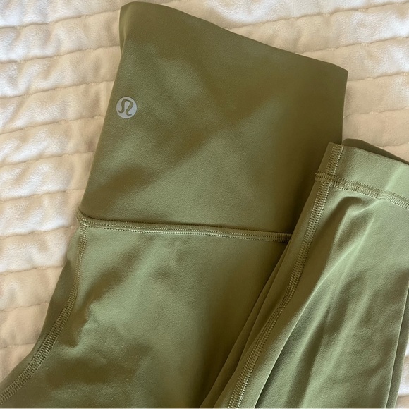 Lulu Lemon Align leggings - Picture 2 of 3